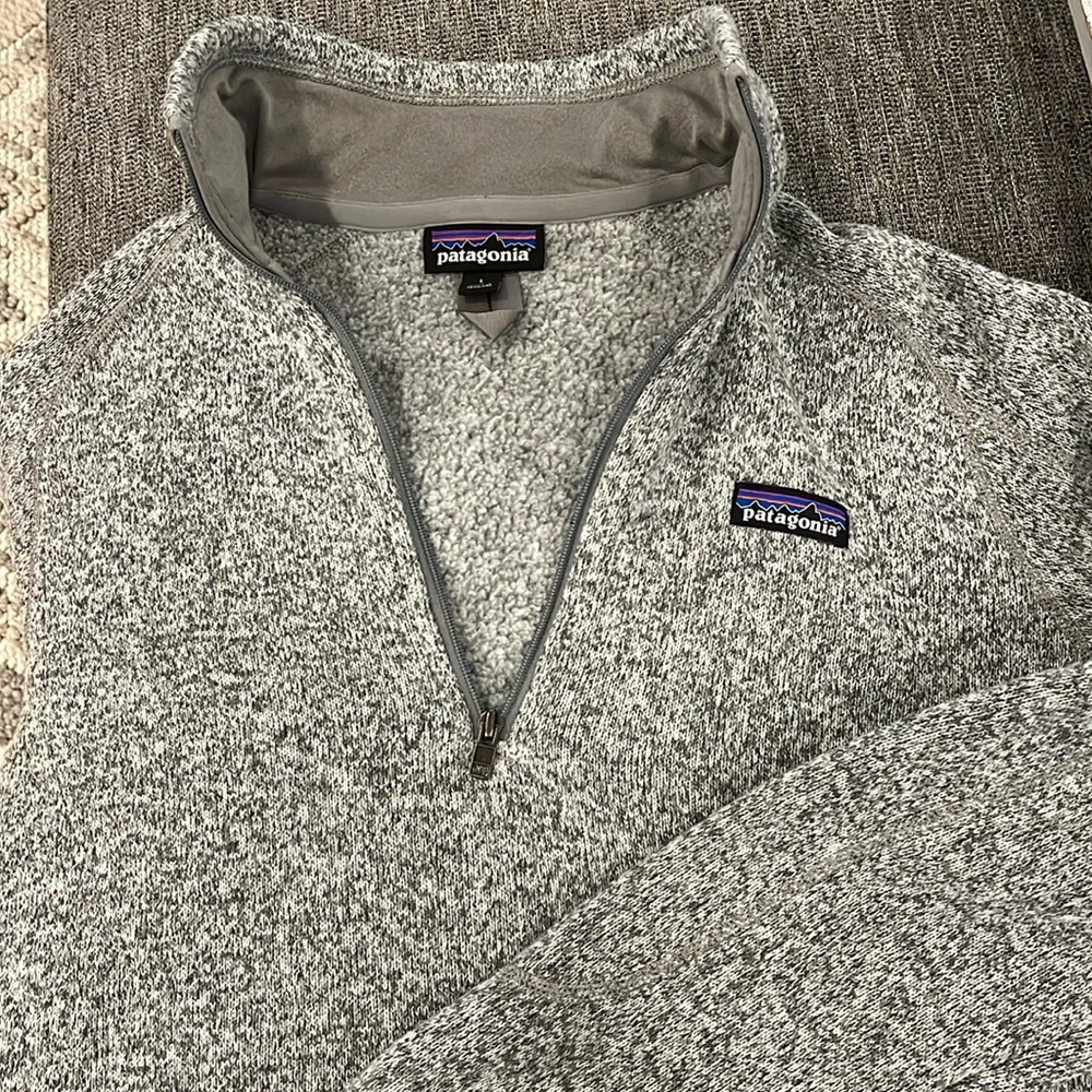 Patagonia pullover. Women’s size Large. NWOT